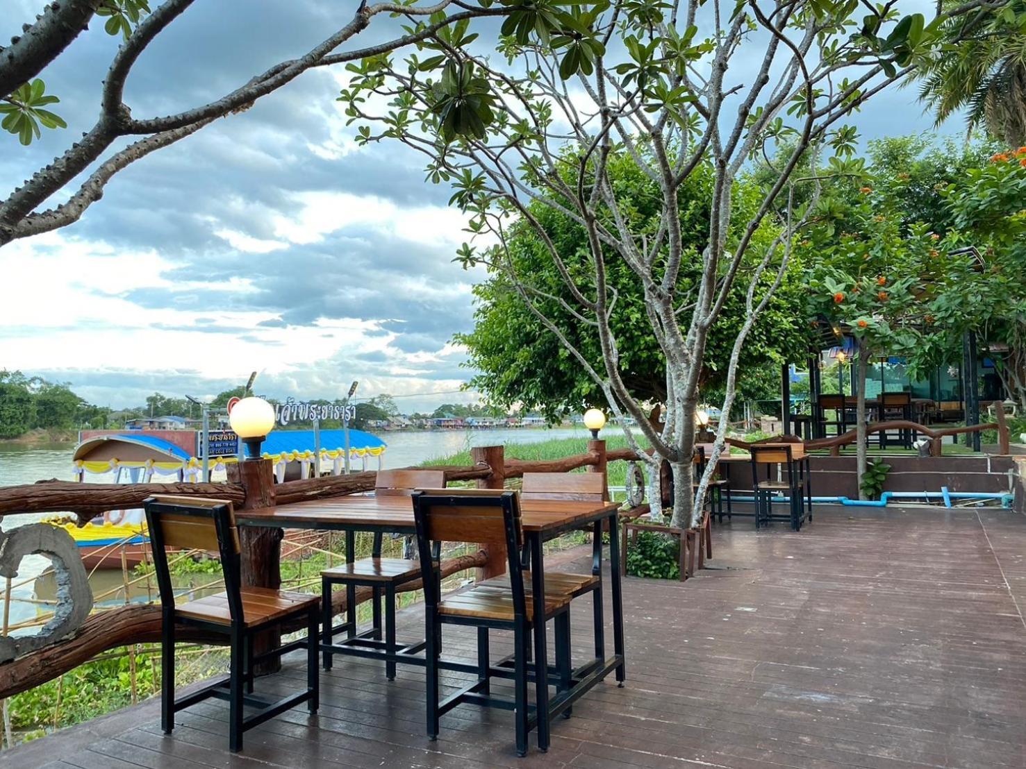Chaophayathara Riverside Hotel Chai Nat Εξωτερικό φωτογραφία