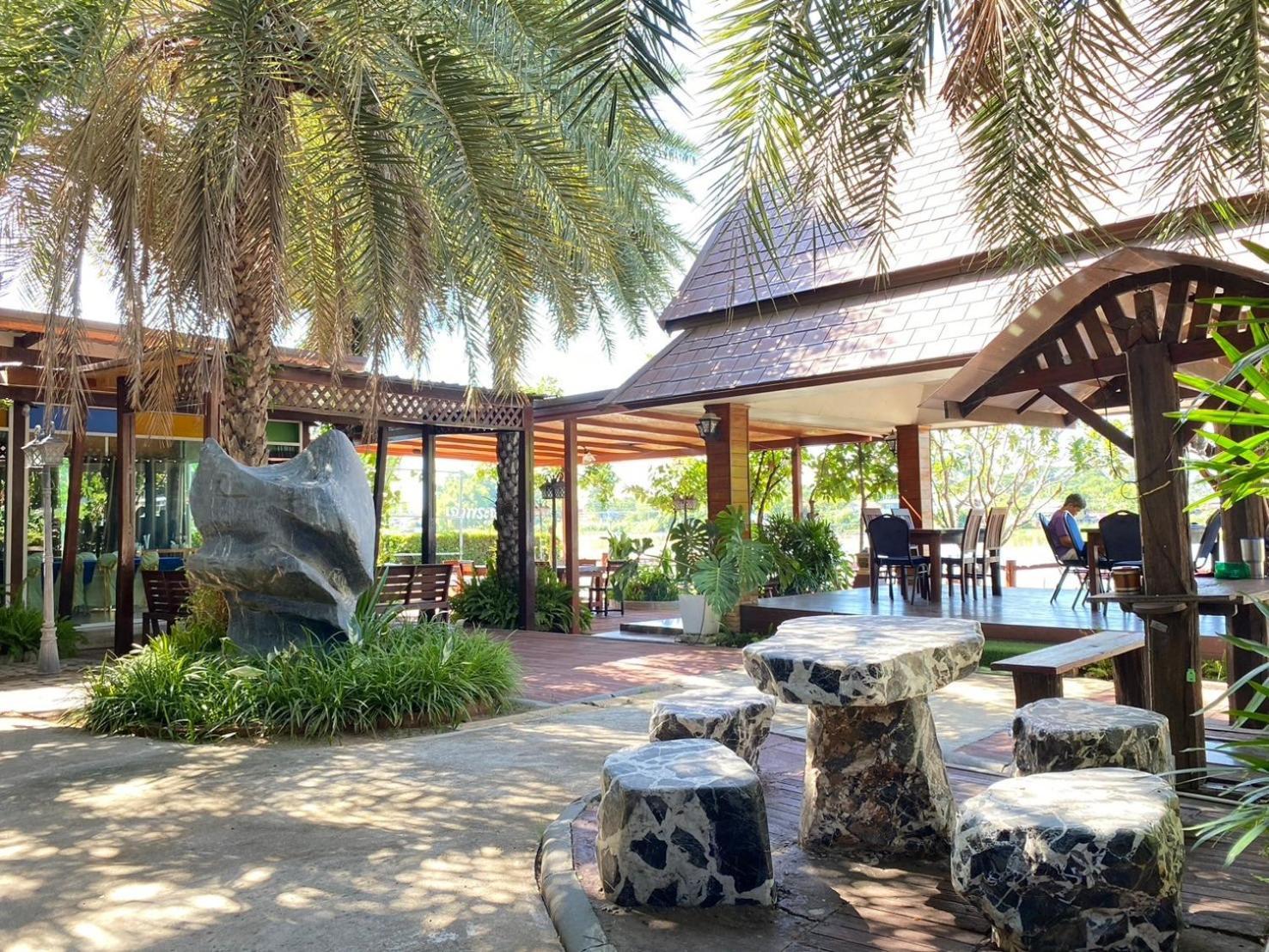 Chaophayathara Riverside Hotel Chai Nat Εξωτερικό φωτογραφία