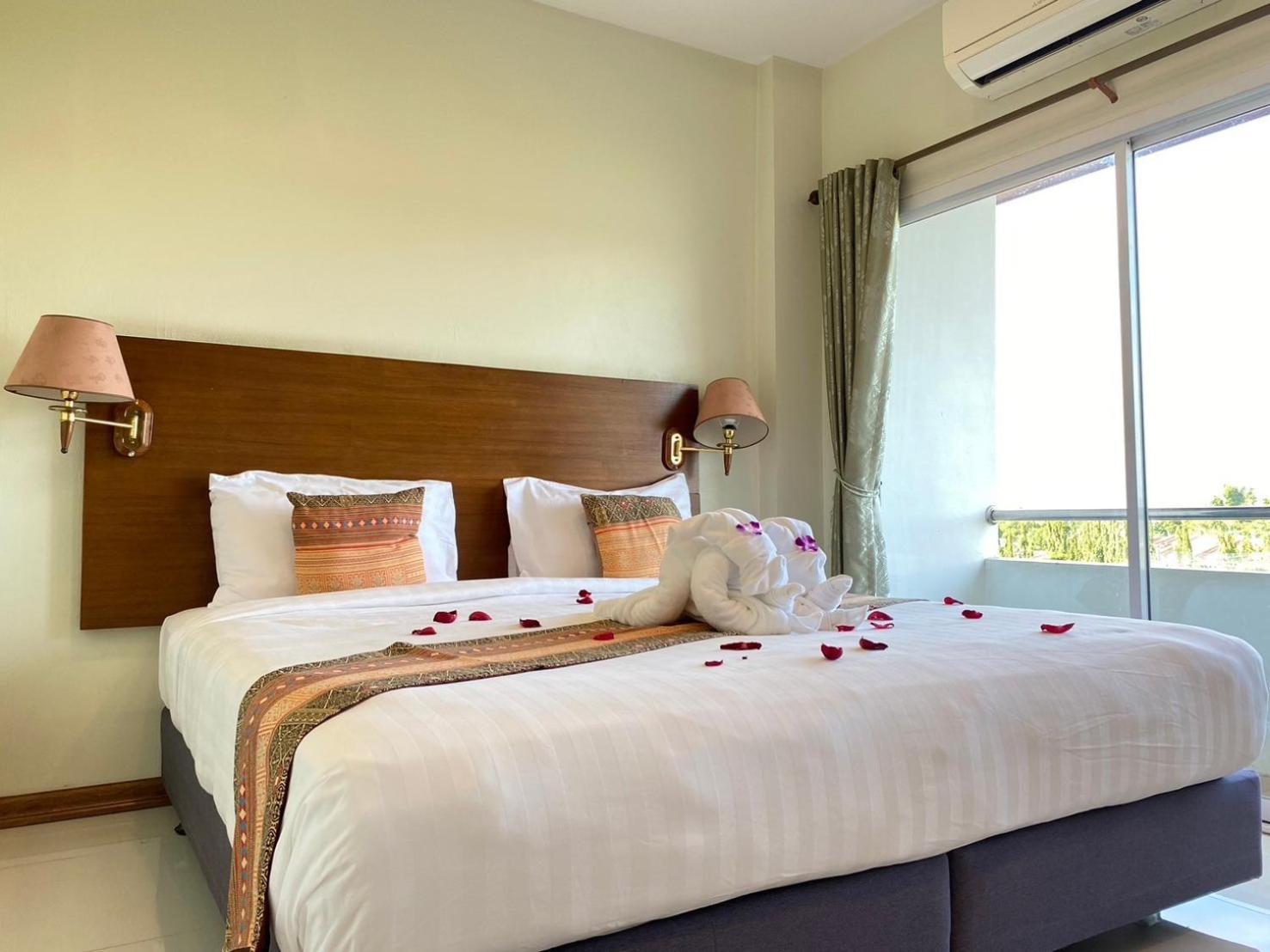 Chaophayathara Riverside Hotel Chai Nat Εξωτερικό φωτογραφία